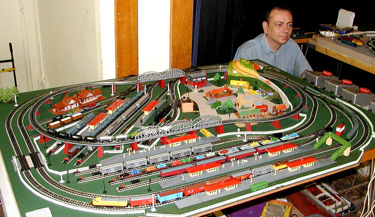  Lone star layout as well as super display of push along models