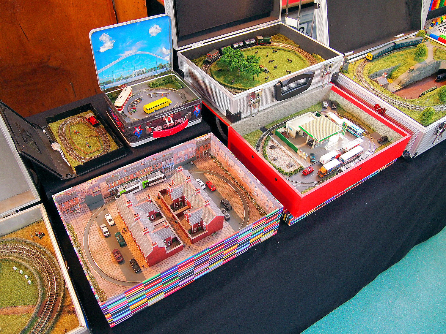 Micro sales train layouts